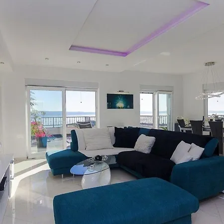 Apartment Penthousewohnung In Mit Whirlpool, Terrasse Und Meerblick