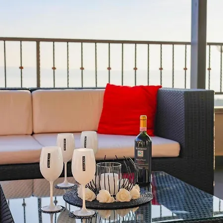 Apartment Penthousewohnung In Mit Whirlpool, Terrasse Und Meerblick Makarska