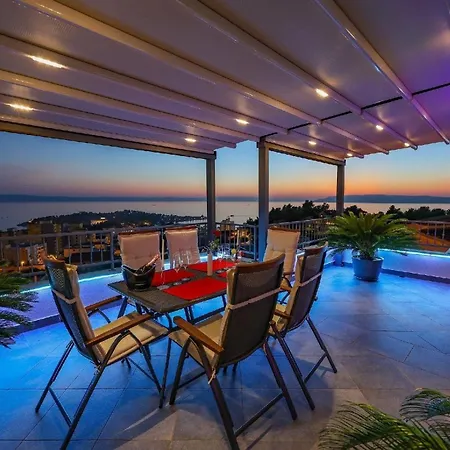 Penthousewohnung In Mit Whirlpool, Terrasse Und Meerblick Apartment Makarska